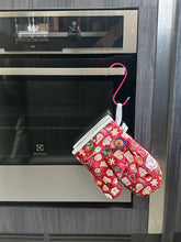 Load image into Gallery viewer, Oven Mittens "HK Gingerbread" O33