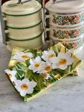 Load image into Gallery viewer, Tea Towel "Narcissus" TT34
