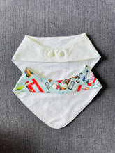 Load image into Gallery viewer, Baby Bib "Blue tone" BB12
