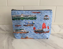 Load image into Gallery viewer, Pouch "Hong Kong Boats" P32