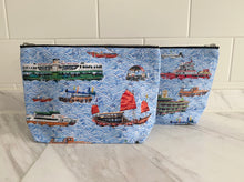 Load image into Gallery viewer, Pouch "Hong Kong Boats" P32