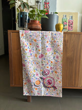 Load image into Gallery viewer, Tea Towel "Oriental Spring" TT45