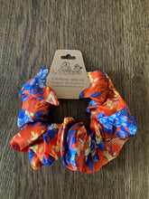 Load image into Gallery viewer, Silk Scrunchies "Birds & Butterflies" SS02