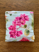 Load image into Gallery viewer, Shopping Bag "Tropical Flowers" SB35