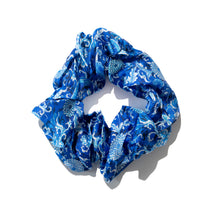 Load image into Gallery viewer, Silk Scrunchies "Dragon" SS08