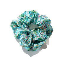 Load image into Gallery viewer, Silk Scrunchies "Chinese Floral" SS04