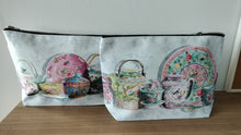 Load image into Gallery viewer, Pouch "Peranakan Teapots" P30