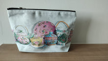 Load image into Gallery viewer, Pouch "Peranakan Teapots" P30