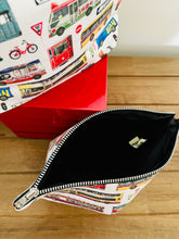 Load image into Gallery viewer, Pouch "Hong Kong Transportation" P14