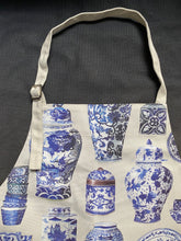 Load image into Gallery viewer, Apron "Chinese Porcelain" A06