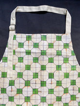 Load image into Gallery viewer, Apron "Chinese Flasks" A03