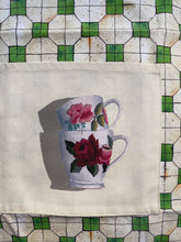 Load image into Gallery viewer, Apron "Chinese Flasks" A03