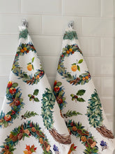 Load image into Gallery viewer, Tea Towel "Christmas Wreath"