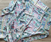 Load image into Gallery viewer, Scarf "Peranakan" S15