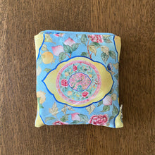 Load image into Gallery viewer, Shopping Bag &quot;Peranakan Pattern&quot; SB31
