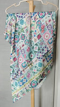 Load image into Gallery viewer, Scarf &quot;Peranakan&quot; S15
