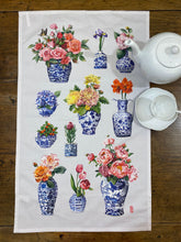 Load image into Gallery viewer, Tea Towel &quot;Porcelain &amp; Flower&quot; TT17
