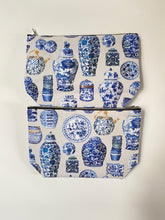 Load image into Gallery viewer, Pouch &quot;Chinese Porcelain&quot; P06
